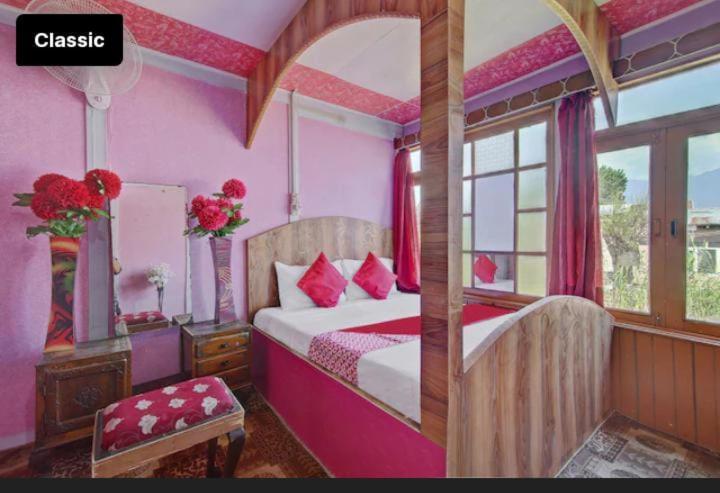 ホテル Mossess Group Of Houseboats Srīnagar エクステリア 写真